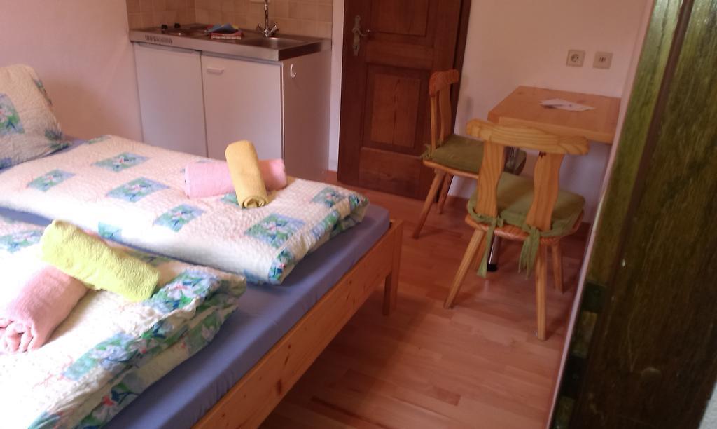 Fichtenblockhuette Sonnenalpe Nassfeld Quarto foto
